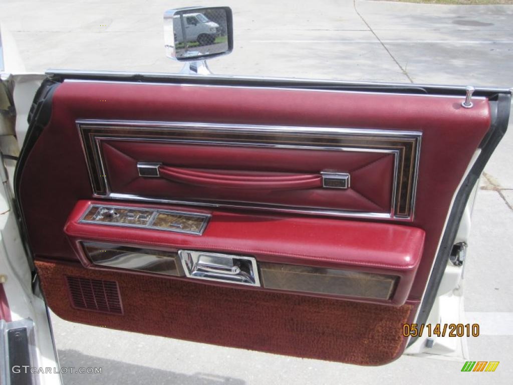 1978 Continental Sedan - White / Dark Red photo #20