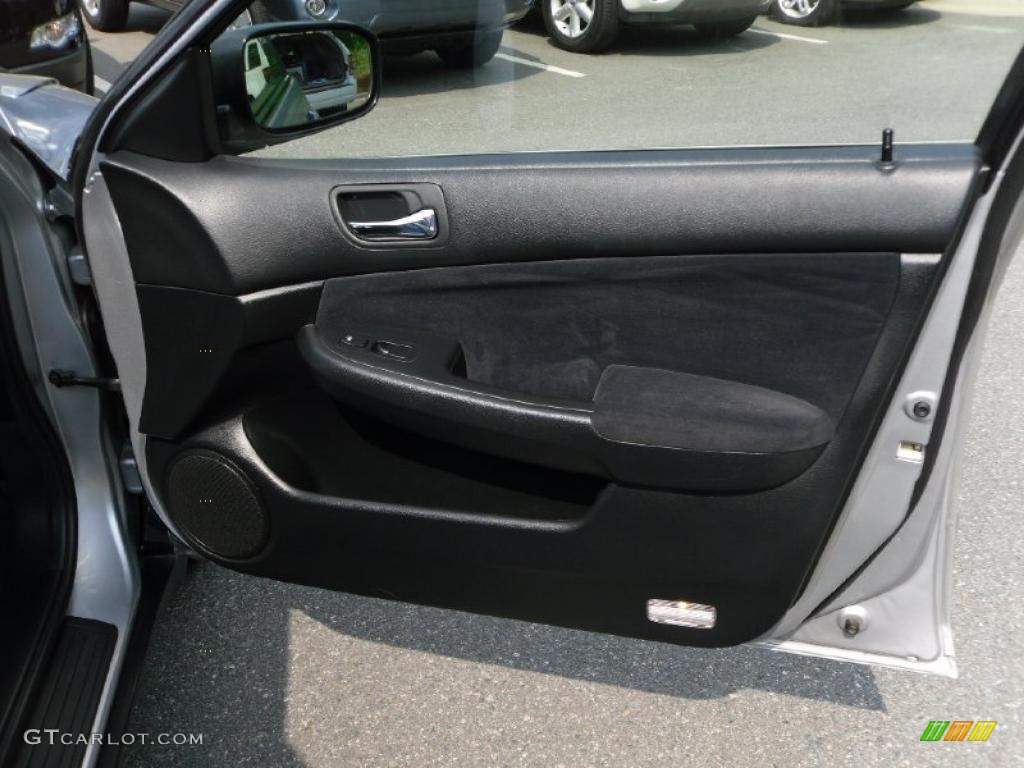 2003 Accord LX Sedan - Satin Silver Metallic / Black photo #19