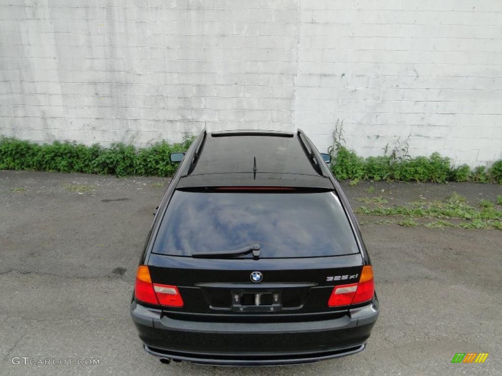 2005 3 Series 325i Wagon - Jet Black / Black photo #9