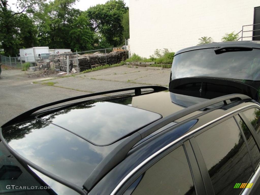 2005 3 Series 325i Wagon - Jet Black / Black photo #12