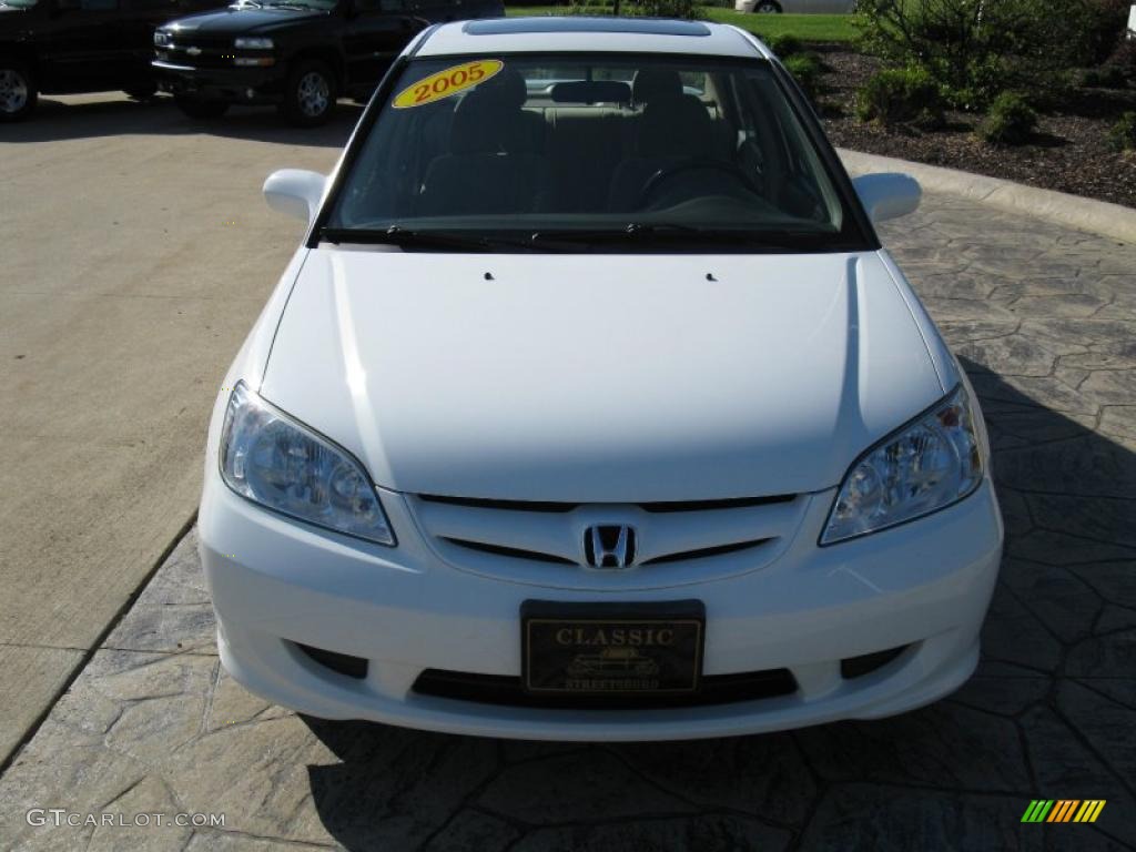 2005 Civic EX Sedan - Taffeta White / Ivory photo #5