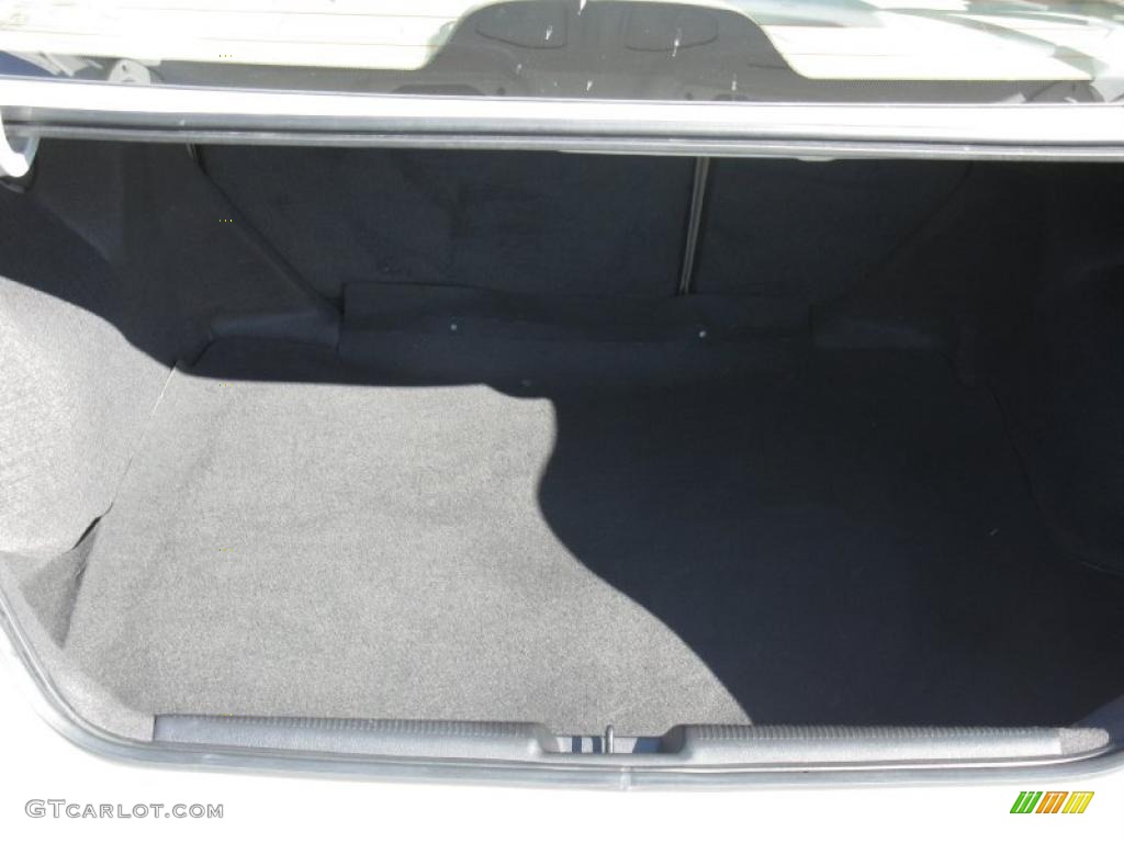 2005 Civic EX Sedan - Taffeta White / Ivory photo #10