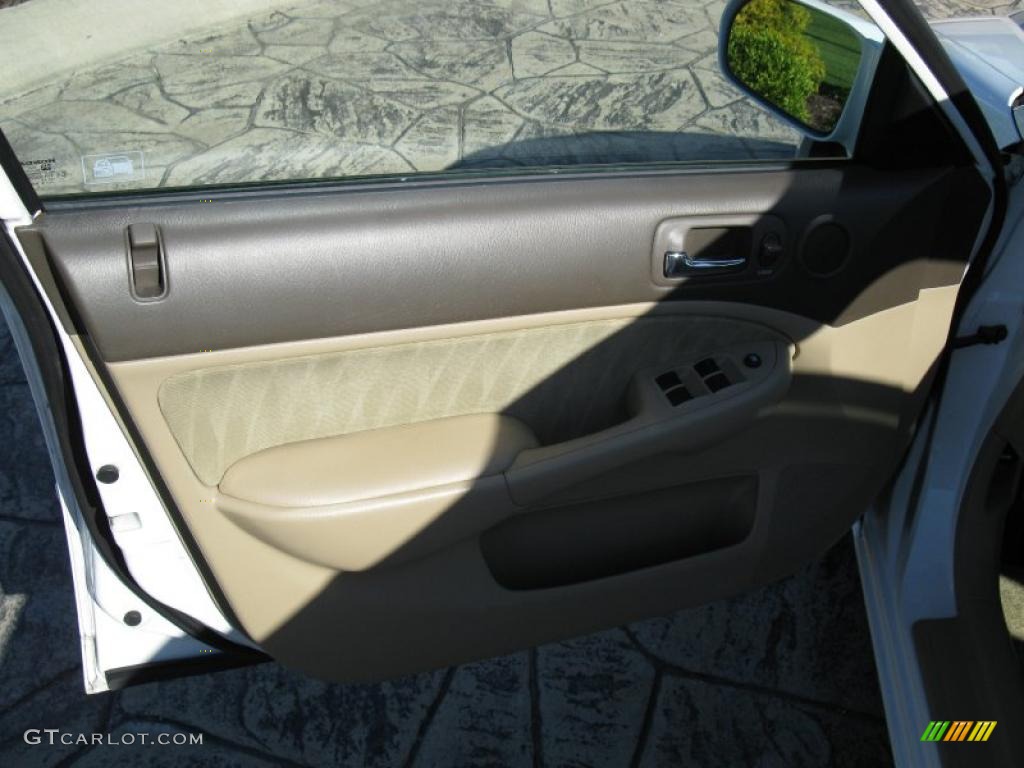 2005 Civic EX Sedan - Taffeta White / Ivory photo #12