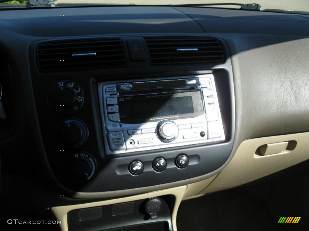 2005 Civic EX Sedan - Taffeta White / Ivory photo #17