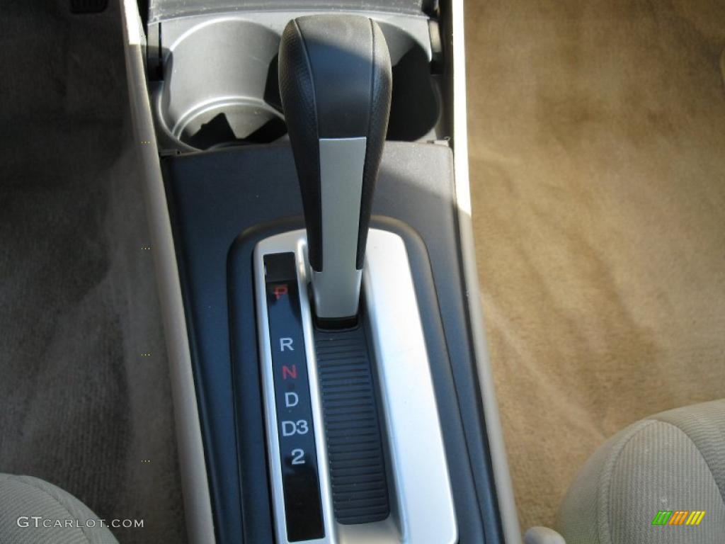 2005 Civic EX Sedan - Taffeta White / Ivory photo #19