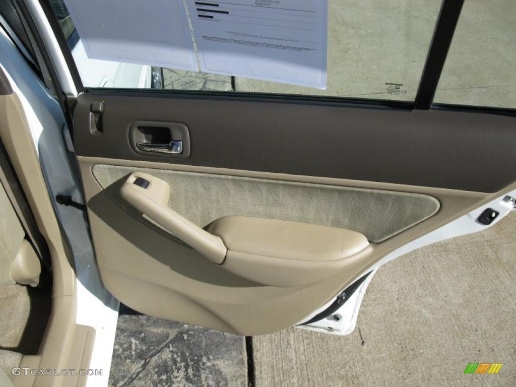 2005 Civic EX Sedan - Taffeta White / Ivory photo #23