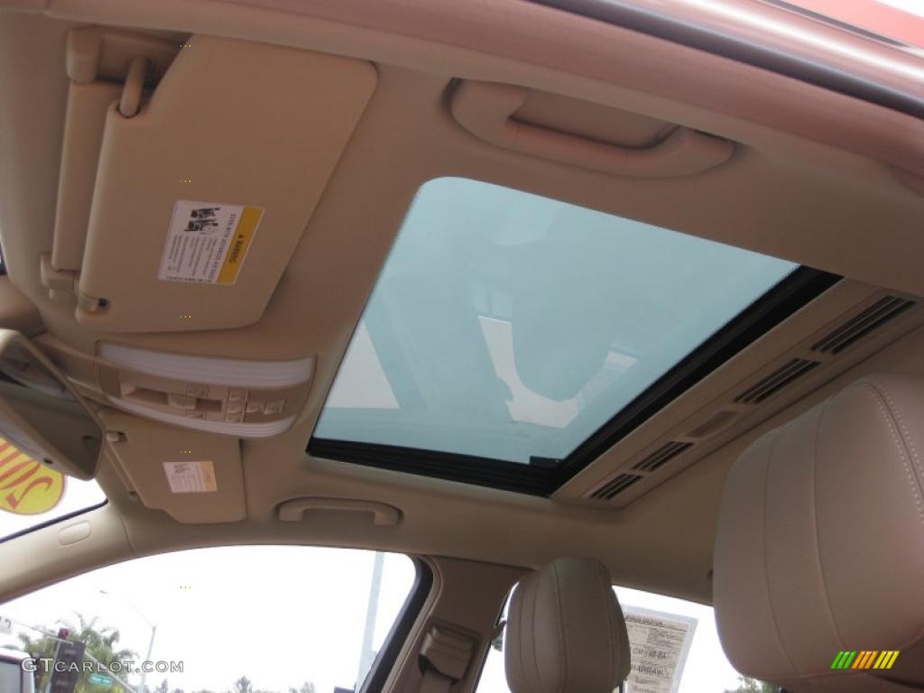 2010 E 550 Sedan - Arctic White / Almond Beige photo #20