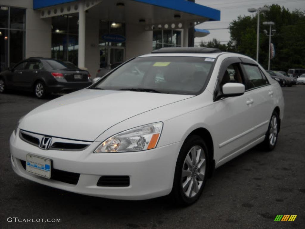 2007 Accord EX-L V6 Sedan - Taffeta White / Ivory photo #7