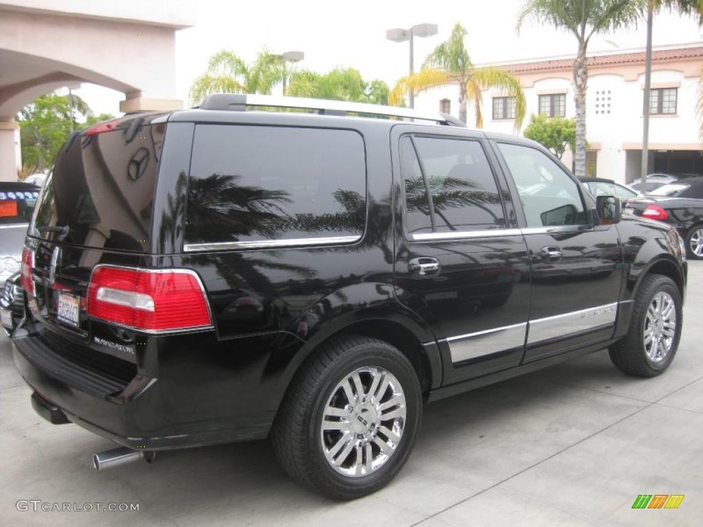 2007 Navigator Ultimate - Black / Charcoal photo #2