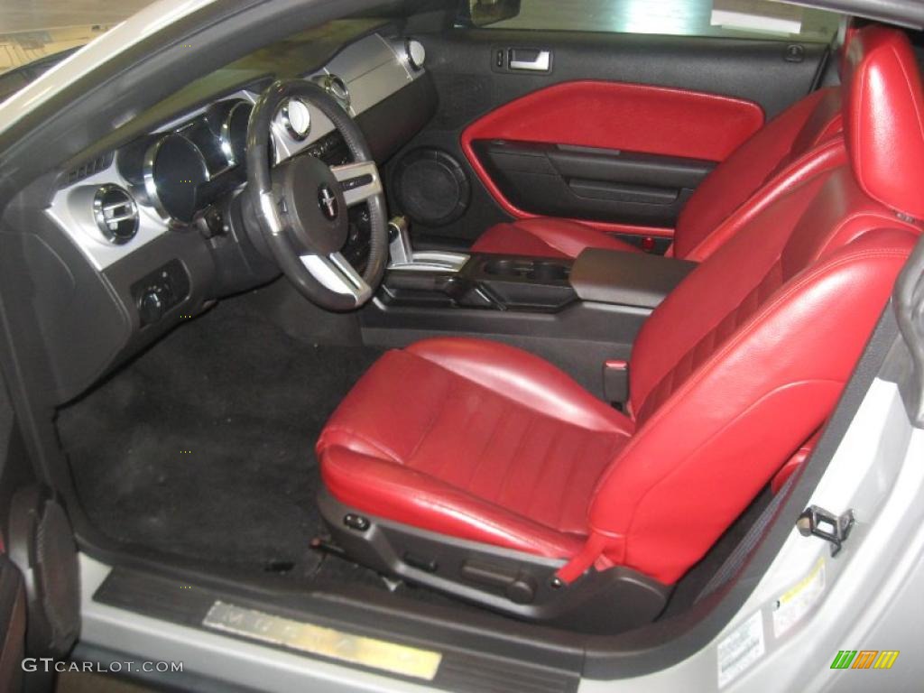 2005 Mustang V6 Premium Coupe - Satin Silver Metallic / Red Leather photo #22