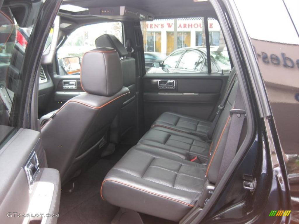 2007 Navigator Ultimate - Black / Charcoal photo #29