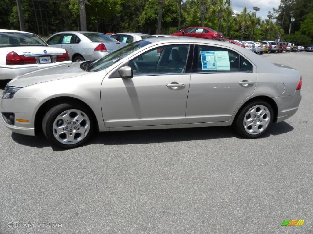 2010 Fusion SE V6 - Smokestone Metallic / Medium Light Stone photo #2