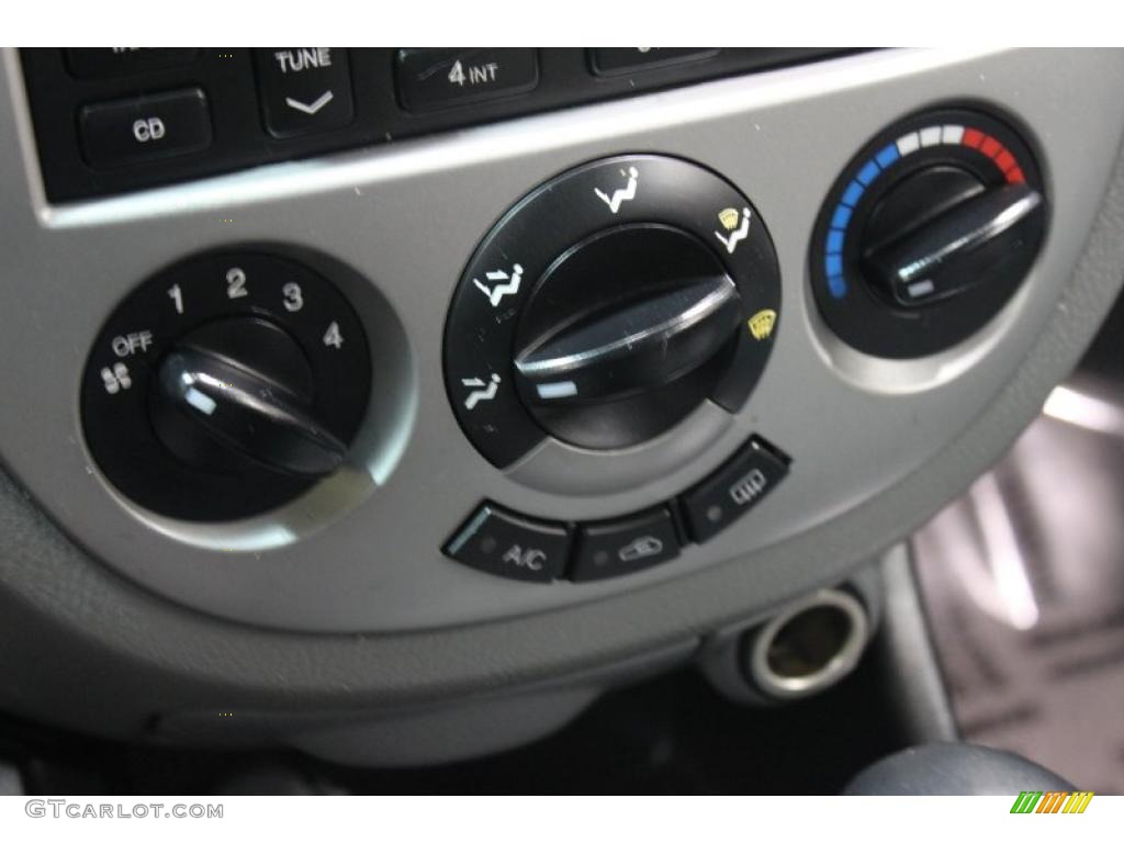 2006 Forenza Wagon - Desert Green Metallic / Grey photo #14