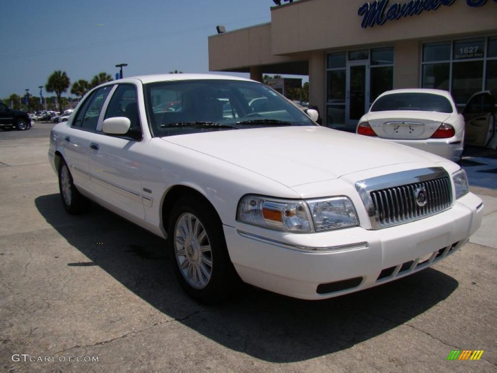 2009 Grand Marquis LS - Vibrant White / Medium Light Stone photo #2