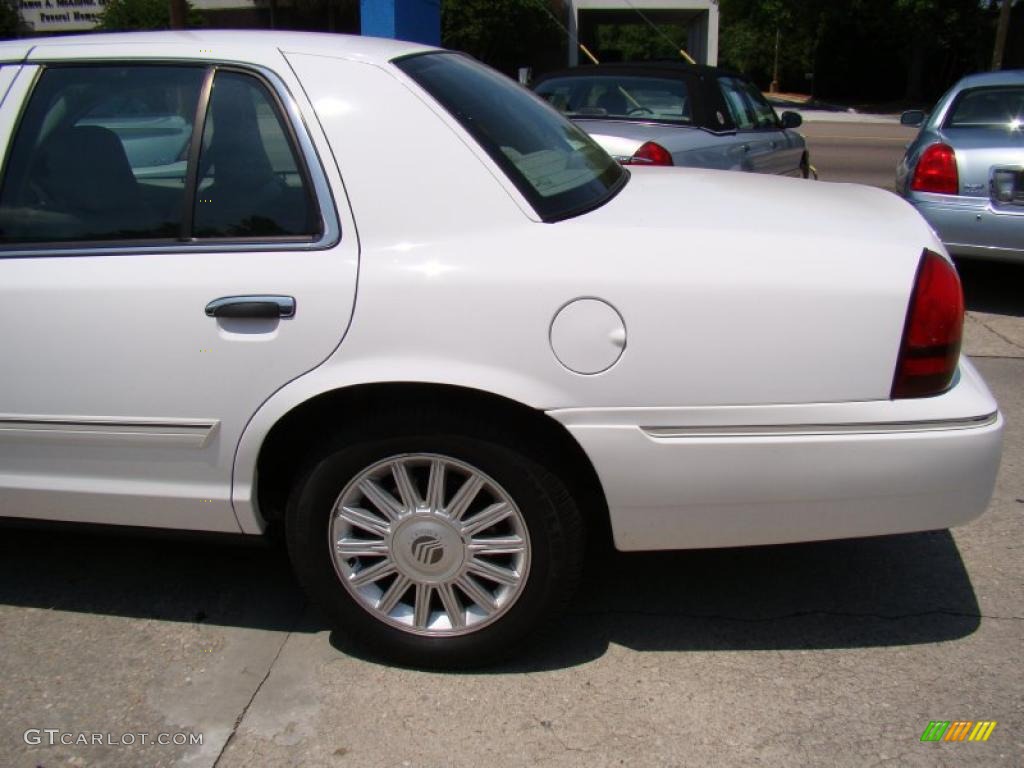 2009 Grand Marquis LS - Vibrant White / Medium Light Stone photo #33