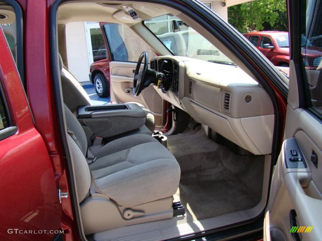 2004 Tahoe  - Sport Red Metallic / Tan/Neutral photo #17