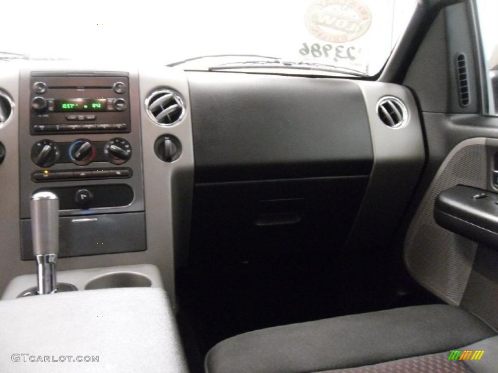 2007 F150 FX2 Sport SuperCrew - Black / Black/Red photo #16