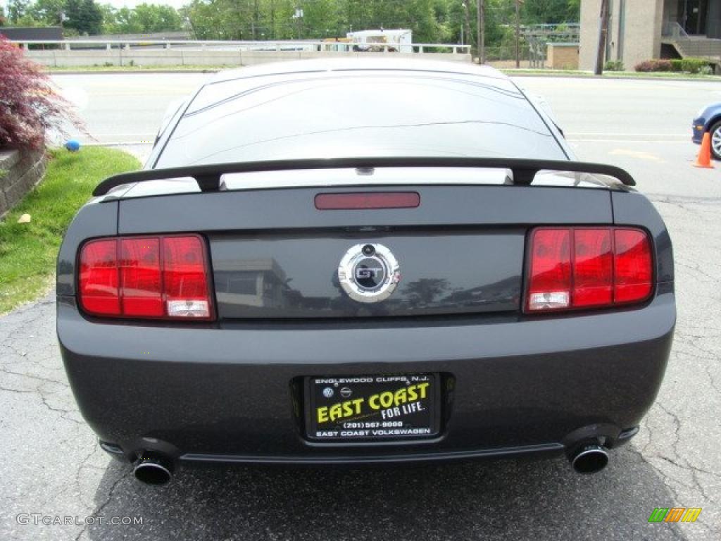 2007 Mustang GT Premium Coupe - Black / Dark Charcoal photo #4