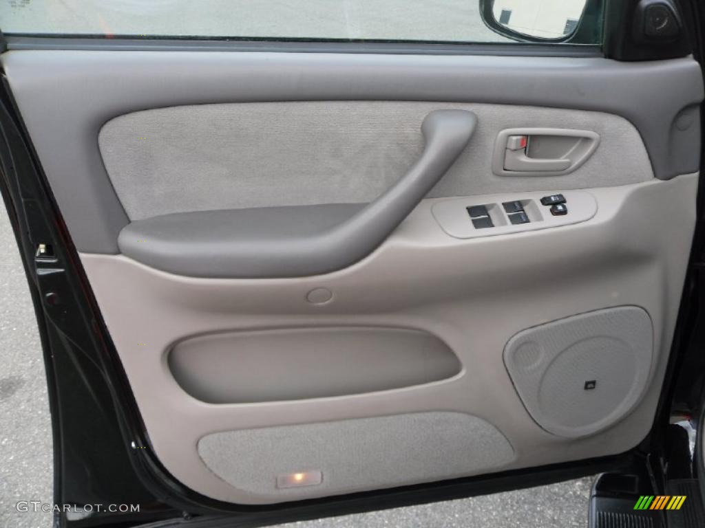 2006 Sequoia SR5 4WD - Black / Light Charcoal photo #9