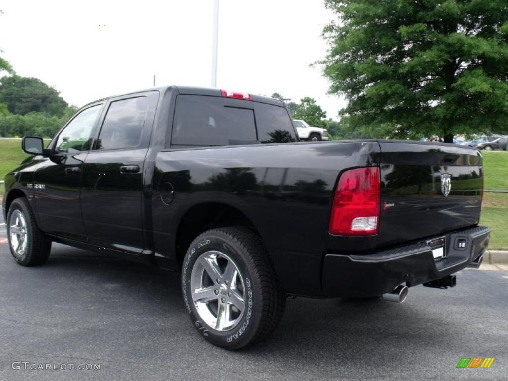 2010 Ram 1500 Sport Crew Cab - Brilliant Black Crystal Pearl / Dark Slate Gray photo #2