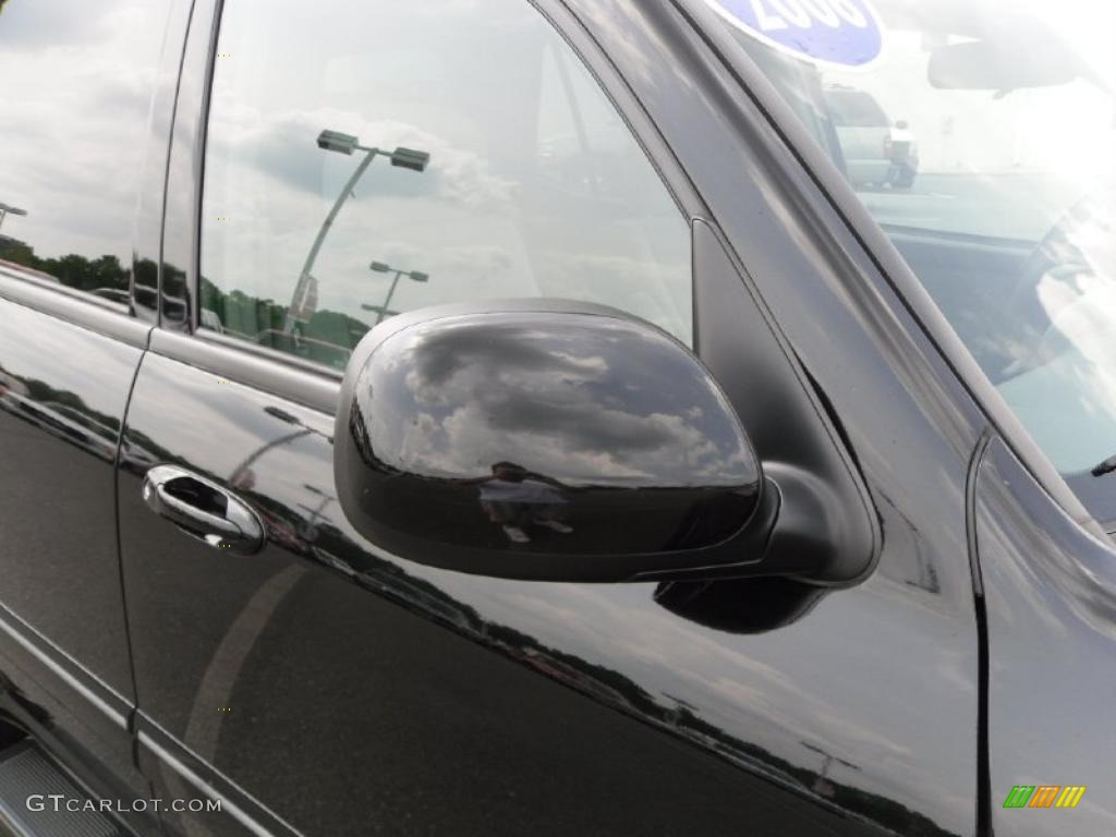 2006 Sequoia SR5 4WD - Black / Light Charcoal photo #22