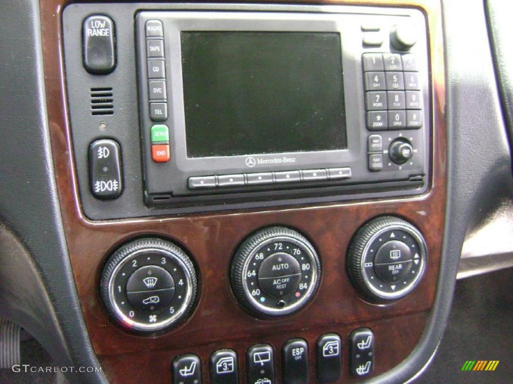 2003 ML 350 4Matic - Black / Charcoal photo #20