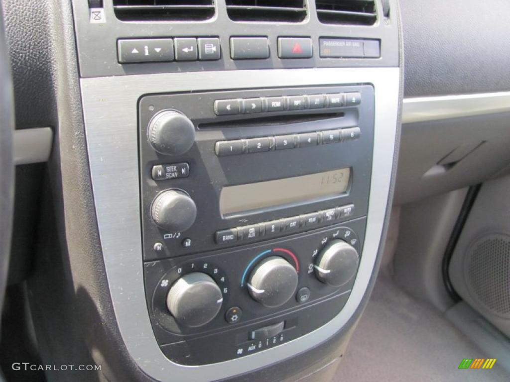 2005 Montana SV6 FWD - Emerald Green Metallic / Gray photo #15