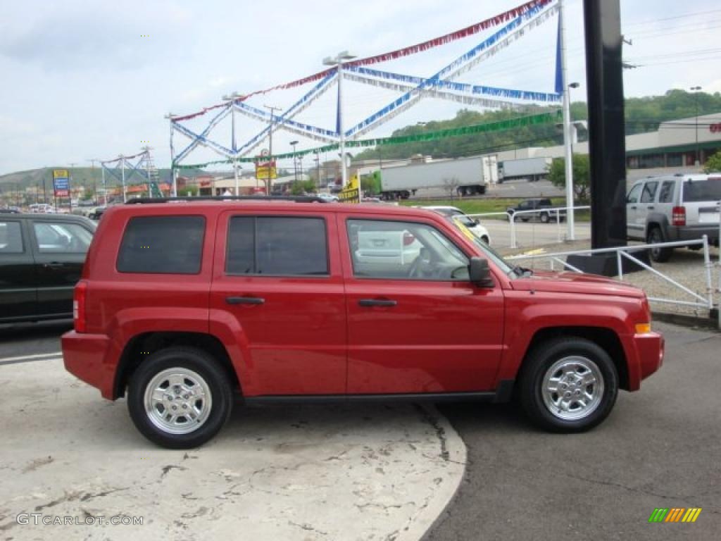 2007 Patriot Sport 4x4 - Inferno Red Crystal Pearl / Pastel Pebble Beige photo #5