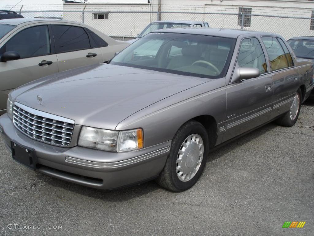 1999 DeVille Sedan - Moonstone / Neutral Shale photo #1