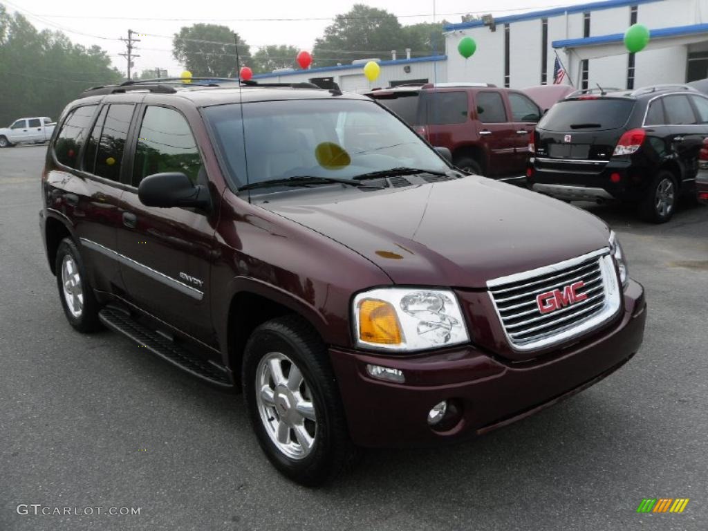 2006 Envoy SLT - Cranberry Red Metallic / Light Tan/Ebony Black photo #5