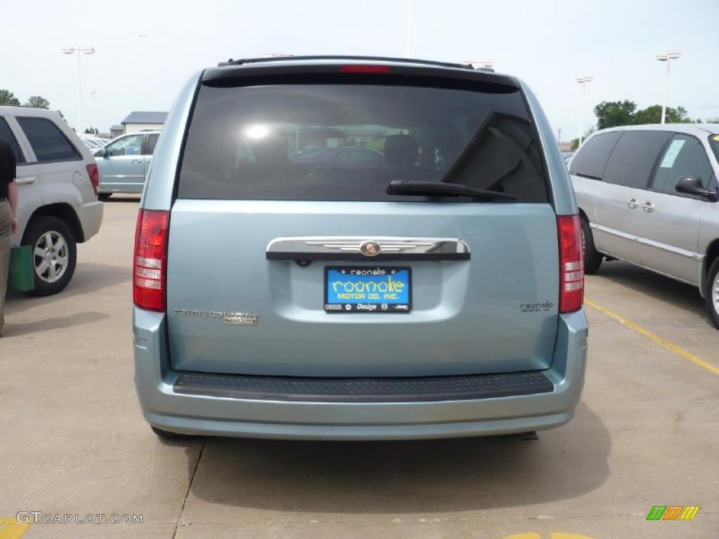 2008 Town & Country Touring - Clearwater Blue Pearlcoat / Medium Pebble Beige/Cream photo #4