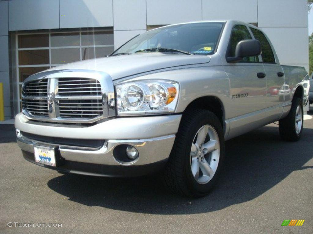 Mineral Gray Metallic Dodge Ram 1500