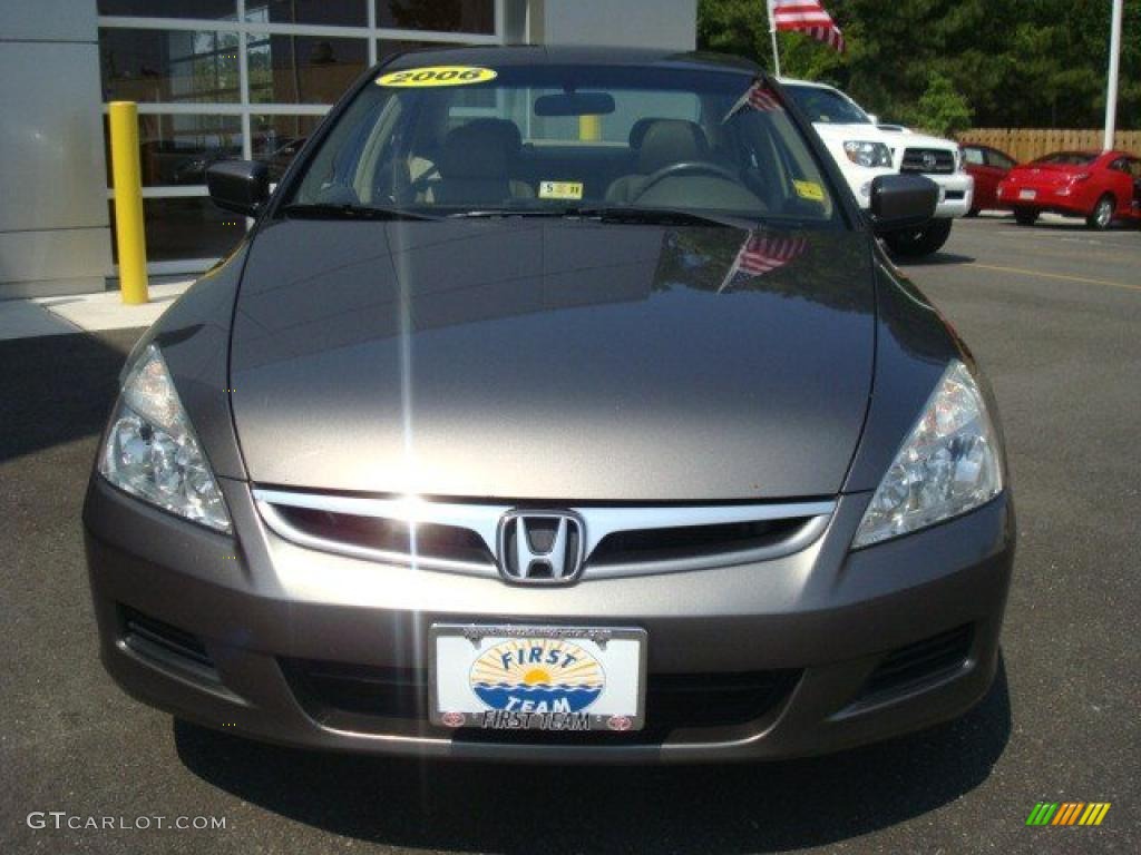 2006 Accord EX-L Sedan - Carbon Bronze Pearl / Ivory photo #10
