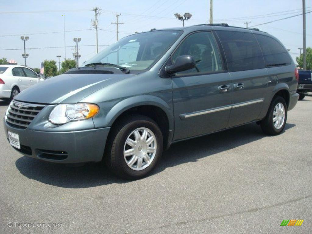 2007 Town & Country Touring - Magnesium Pearl / Dark Khaki/Light Graystone photo #2