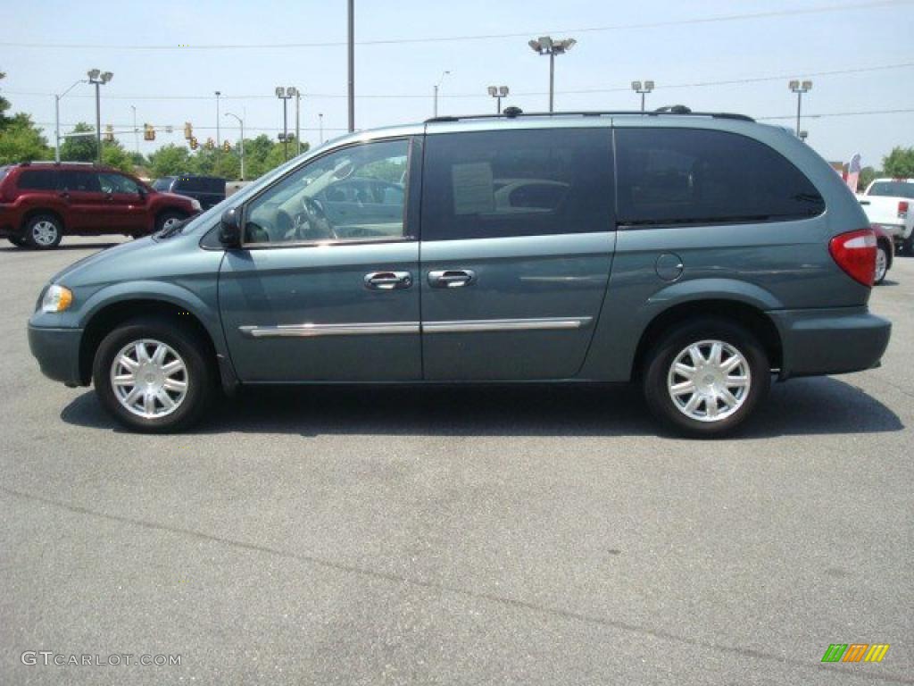2007 Town & Country Touring - Magnesium Pearl / Dark Khaki/Light Graystone photo #3