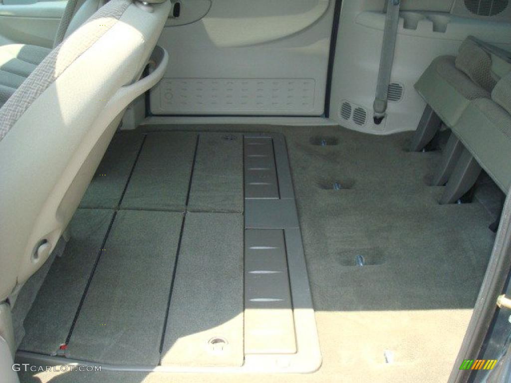 2007 Town & Country Touring - Magnesium Pearl / Dark Khaki/Light Graystone photo #11