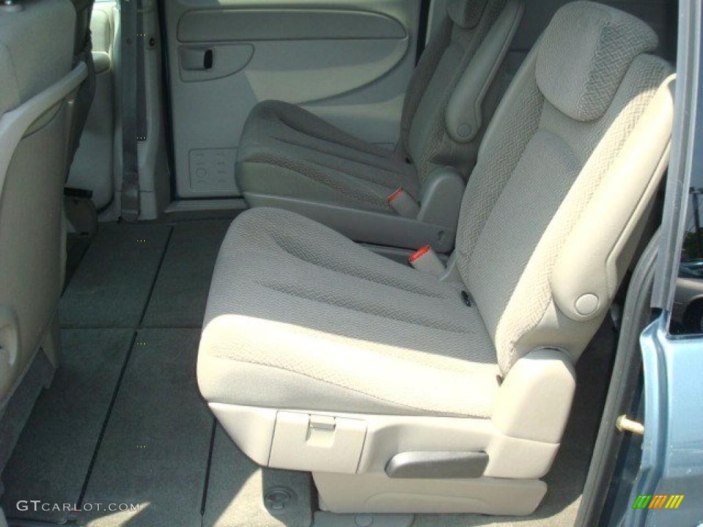 2007 Town & Country Touring - Magnesium Pearl / Dark Khaki/Light Graystone photo #12