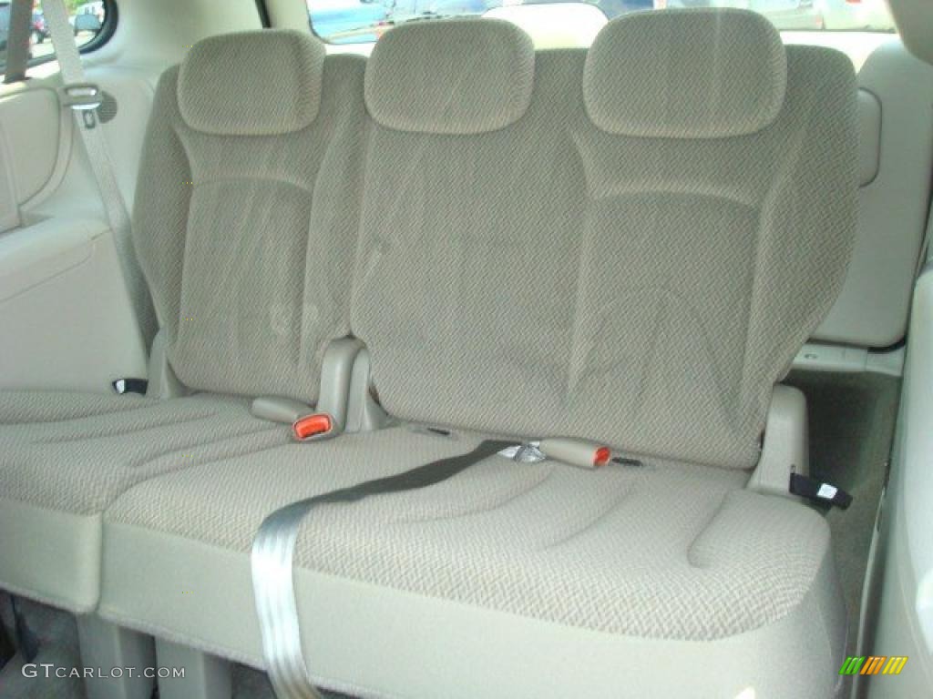 2007 Town & Country Touring - Magnesium Pearl / Dark Khaki/Light Graystone photo #13