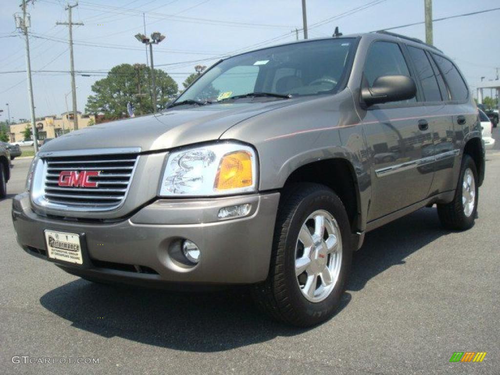 Sand Beige Metallic GMC Envoy