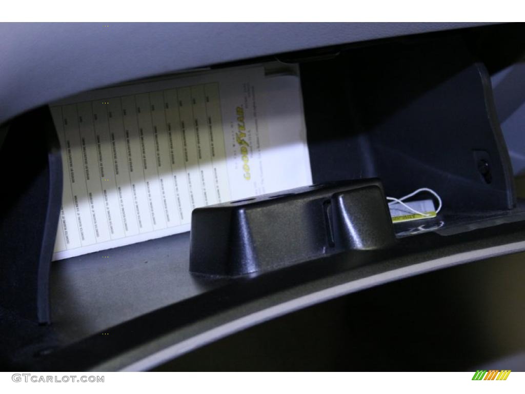 2007 Aura XE - Ocean Mist Metallic / Gray photo #43