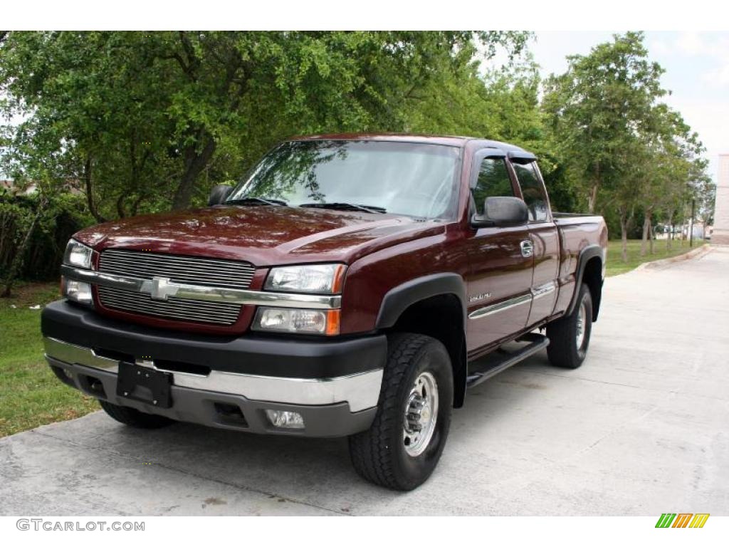 2003 Silverado 2500HD LS Extended Cab 4x4 - Dark Carmine Red Metallic / Medium Gray photo #1