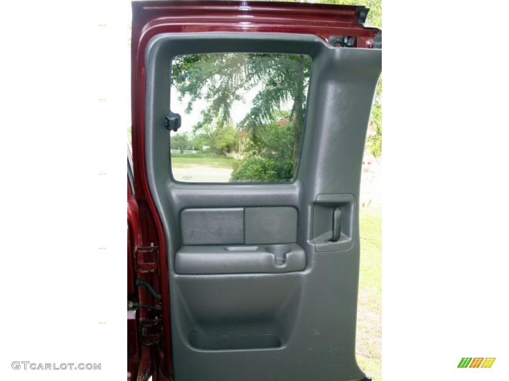 2003 Silverado 2500HD LS Extended Cab 4x4 - Dark Carmine Red Metallic / Medium Gray photo #36