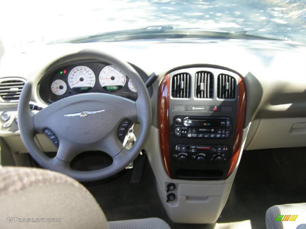 2007 Town & Country LX - Magnesium Pearl / Medium Slate Gray photo #18