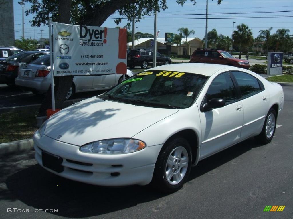 2002 Intrepid SE - Stone White / Dark Slate Gray photo #1