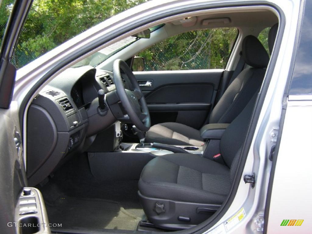 2010 Fusion SE V6 - Brilliant Silver Metallic / Charcoal Black photo #12