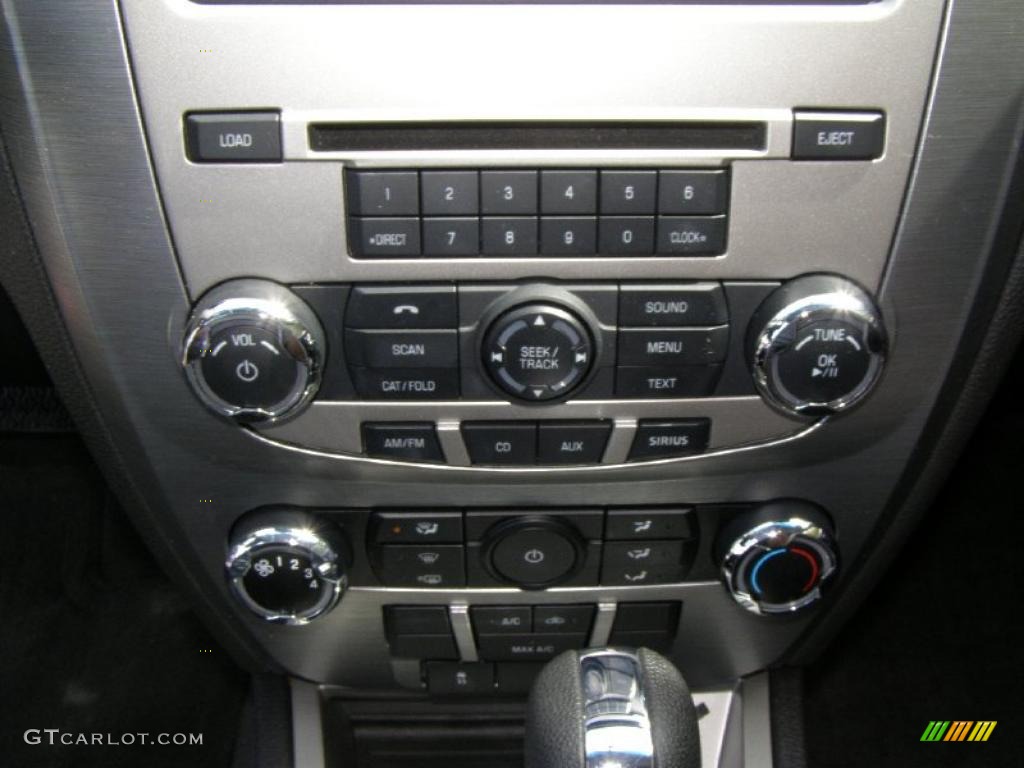 2010 Fusion SE V6 - Brilliant Silver Metallic / Charcoal Black photo #15