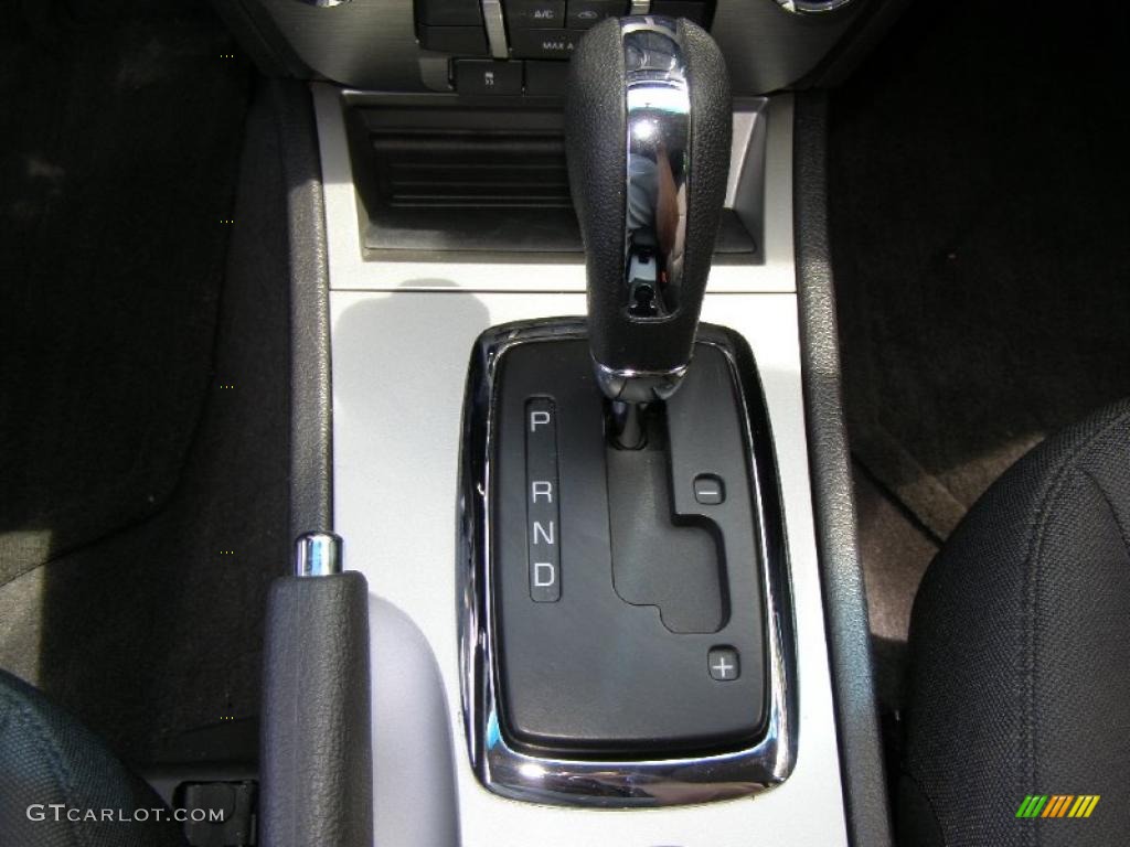2010 Fusion SE V6 - Brilliant Silver Metallic / Charcoal Black photo #16
