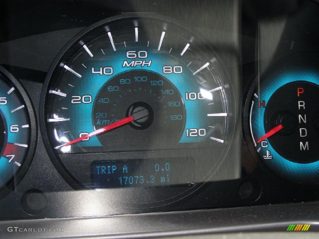 2010 Fusion SE V6 - Brilliant Silver Metallic / Charcoal Black photo #17