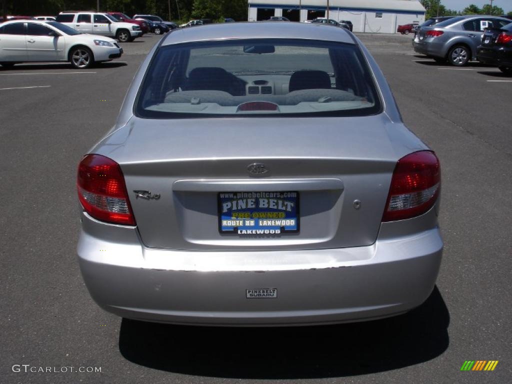 2005 Rio Sedan - Diamond Silver / Gray photo #5
