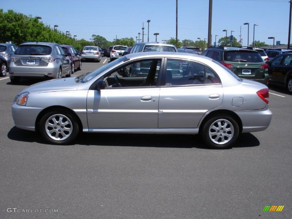 2005 Rio Sedan - Diamond Silver / Gray photo #9